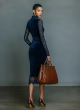 Seraphina | Zeitloses Samtkleid mit Spitze