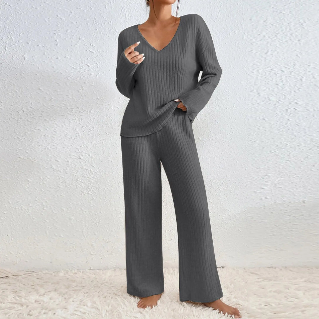 Vivienne | Zweiteiler mit Hose und V-Ausschnitt-Top